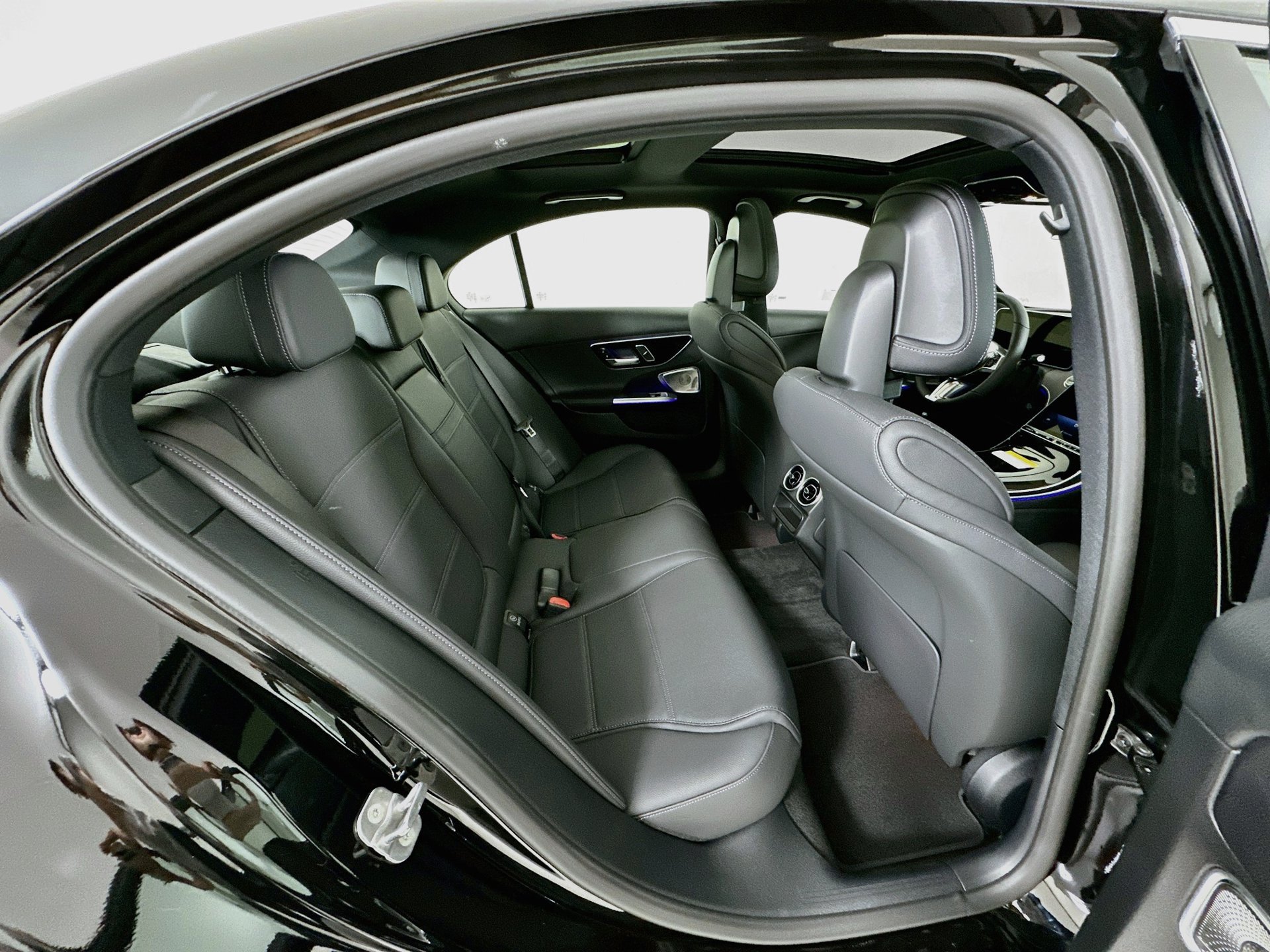 New 2026 Mercedes-Benz C 300 4MATIC Sedan image 31