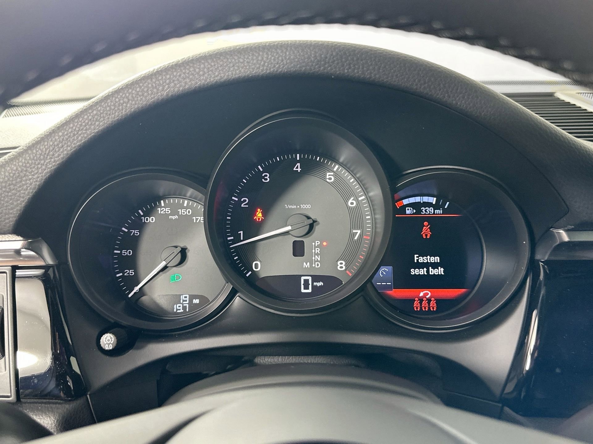 Certified 2025 Porsche Macan image 19