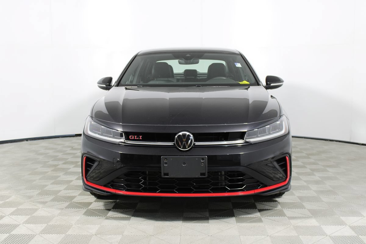 Used 2025 Volkswagen Jetta GLI Autobahn FWD image 28