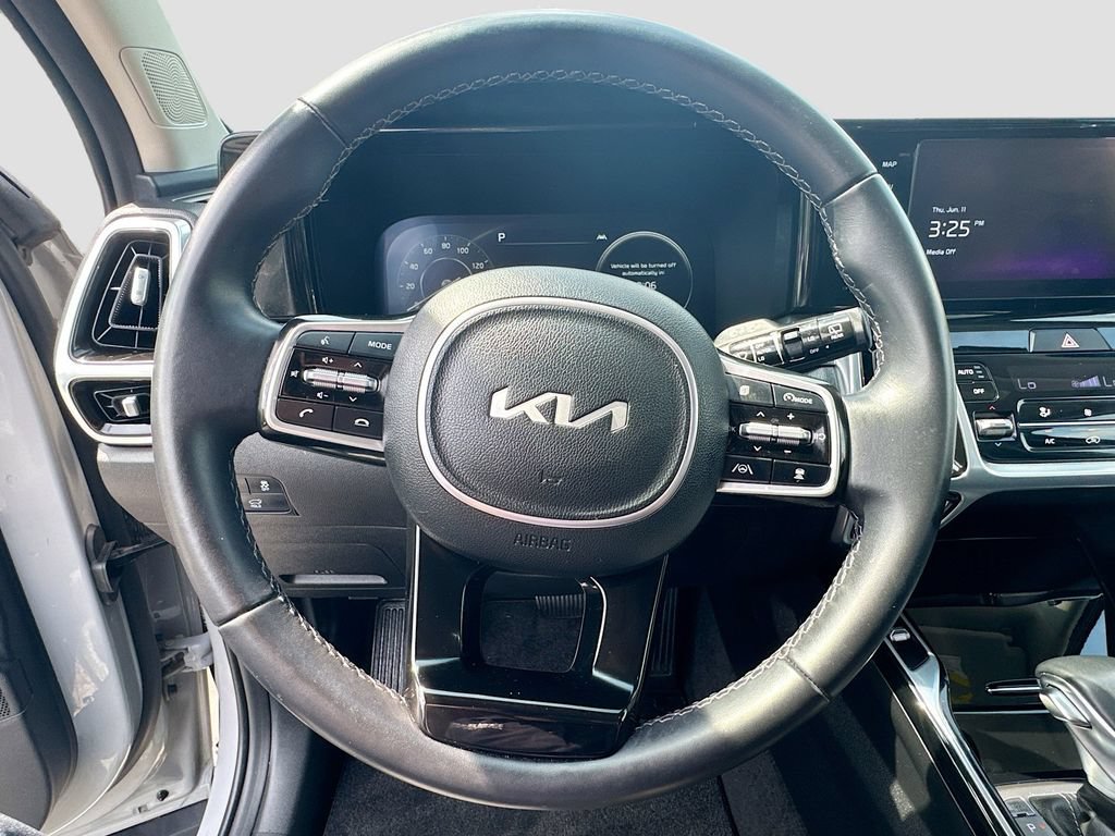 Certified 2023 Kia Sorento SX AWD/4WD image 14