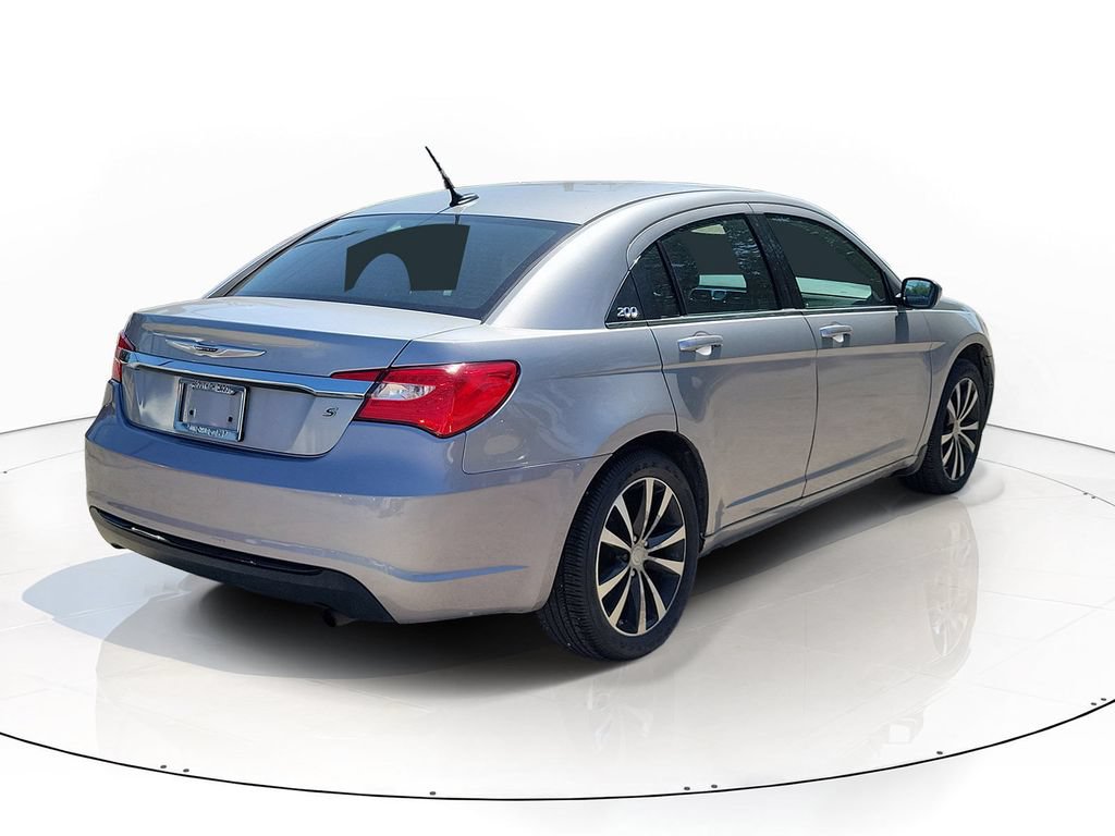 Used 2014 Chrysler 200 Touring w/ 200 S Group FWD image 4