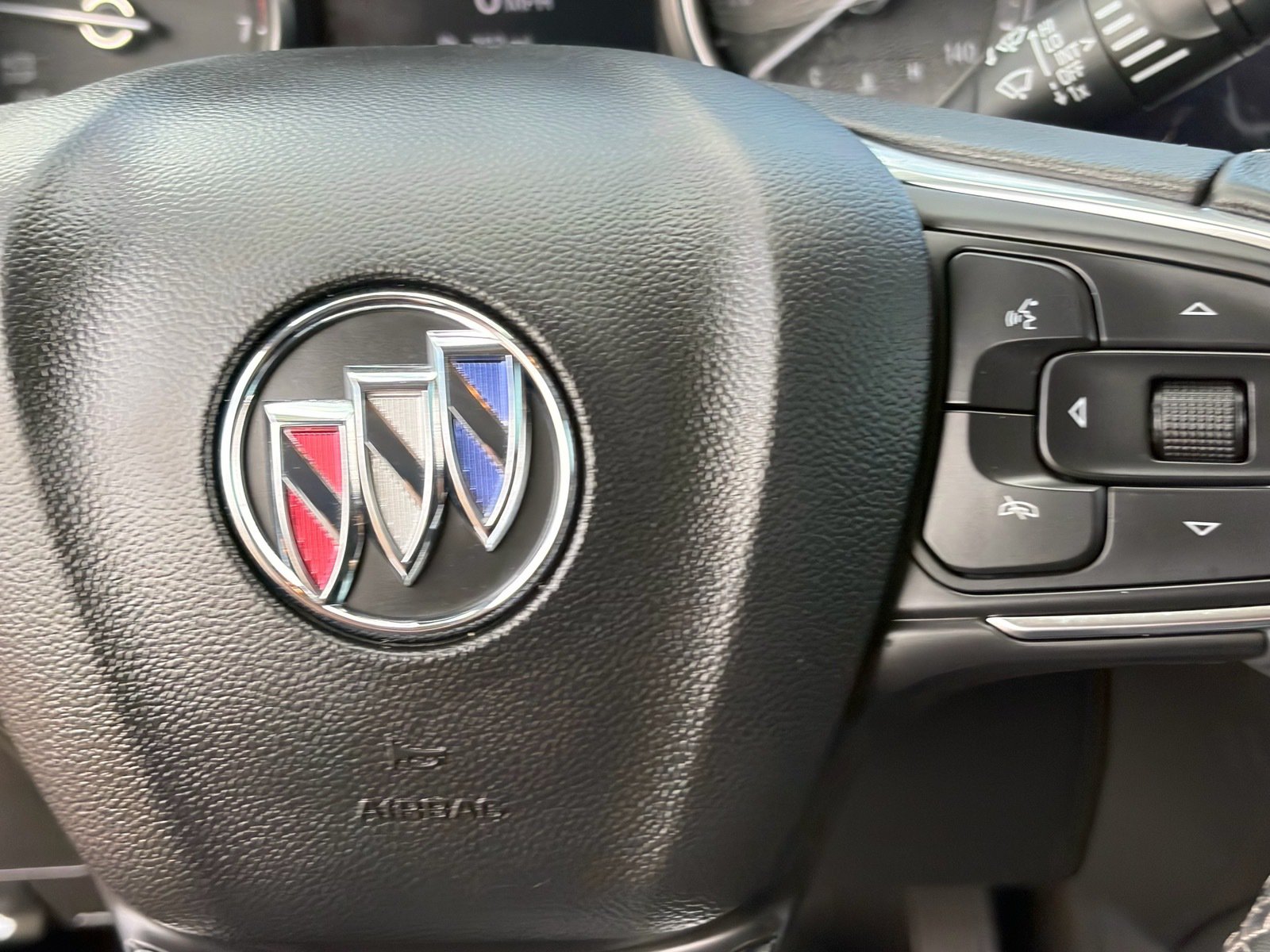 Used 2023 Buick Encore GX Essence w/ Experience Buick Package FWD image 14
