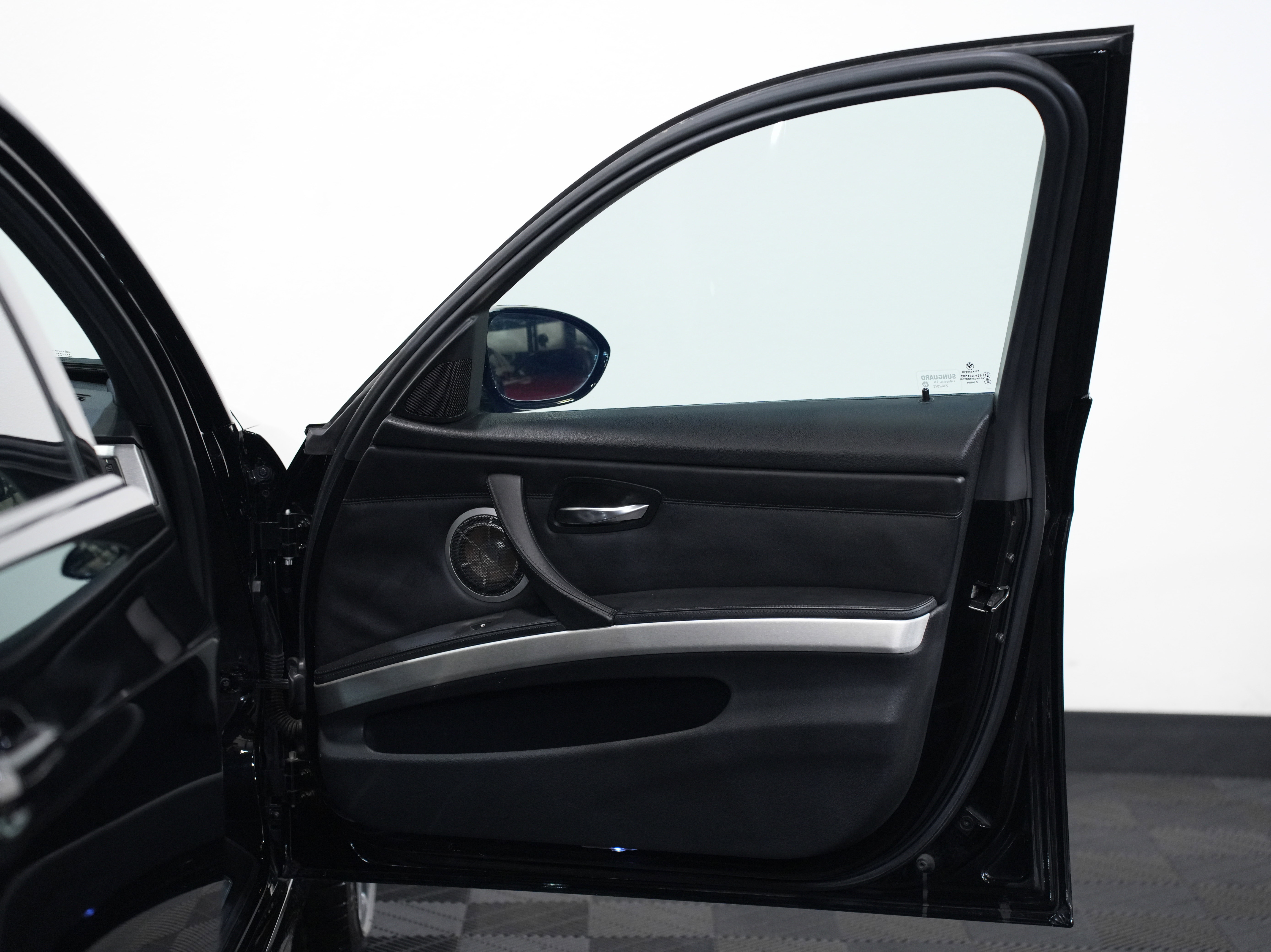 Used 2011 BMW M3 Sedan image 25