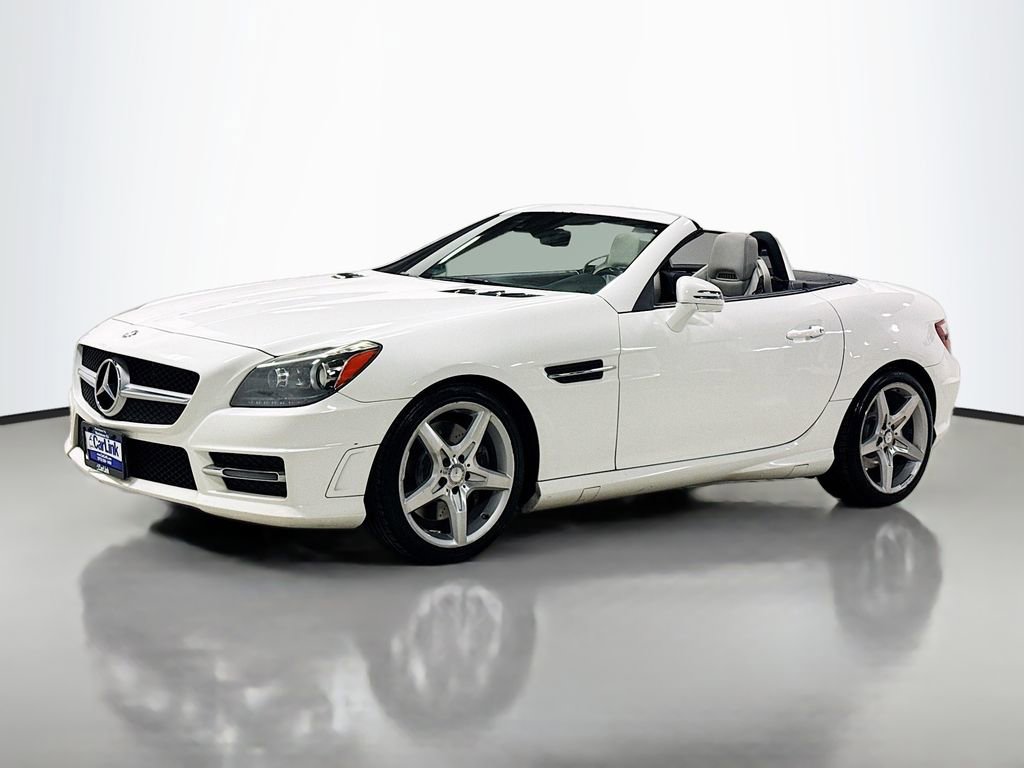 Used 2015 Mercedes-Benz SLK 350 image 3