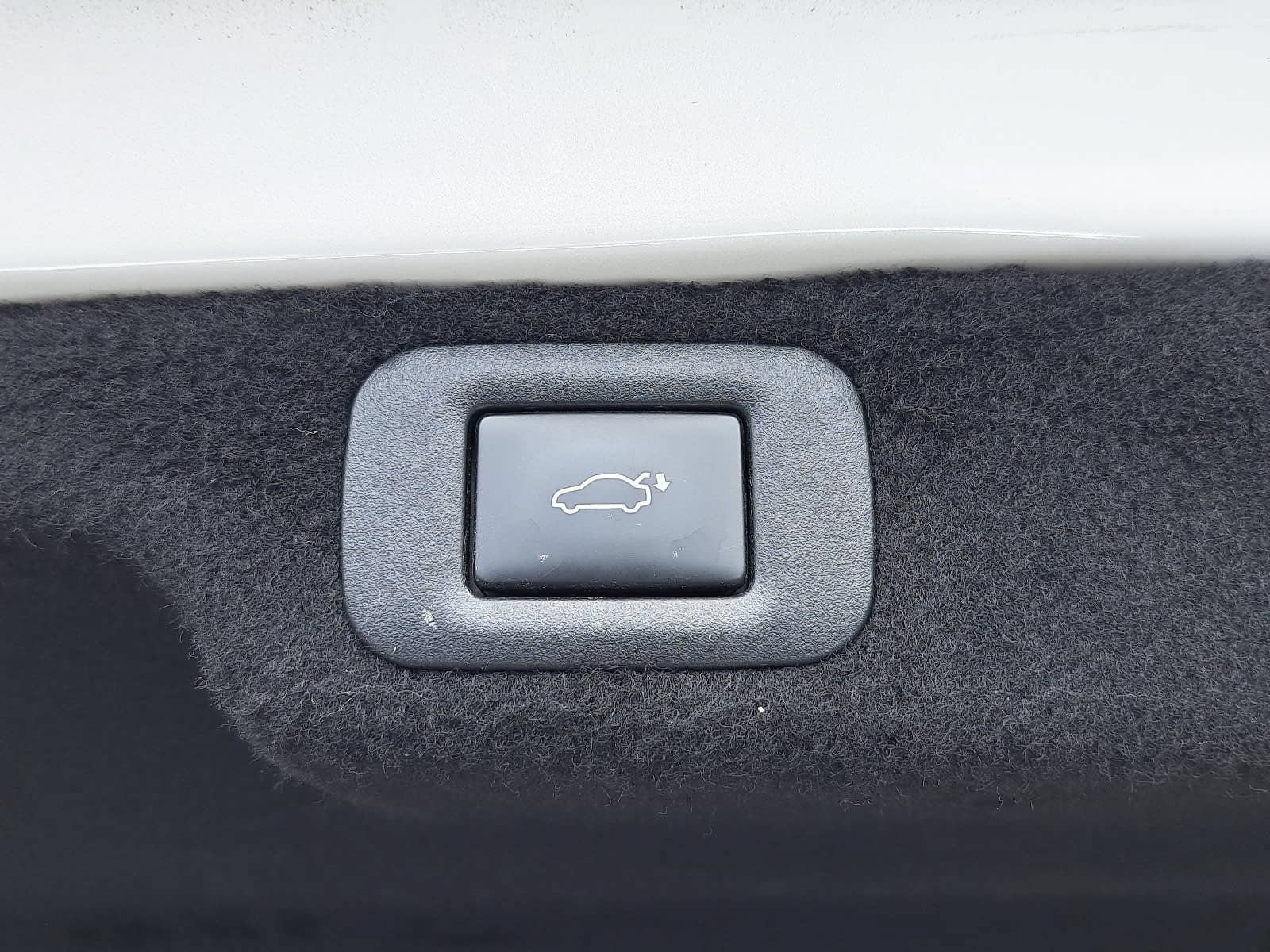 Used 2023 Lexus LS 500 w/ Accessory Package (Z1) RWD image 13