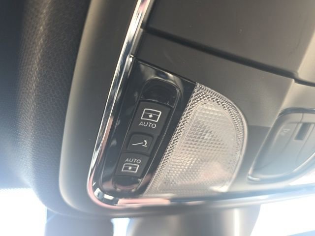 Used 2020 Jeep Cherokee High Altitude image 27