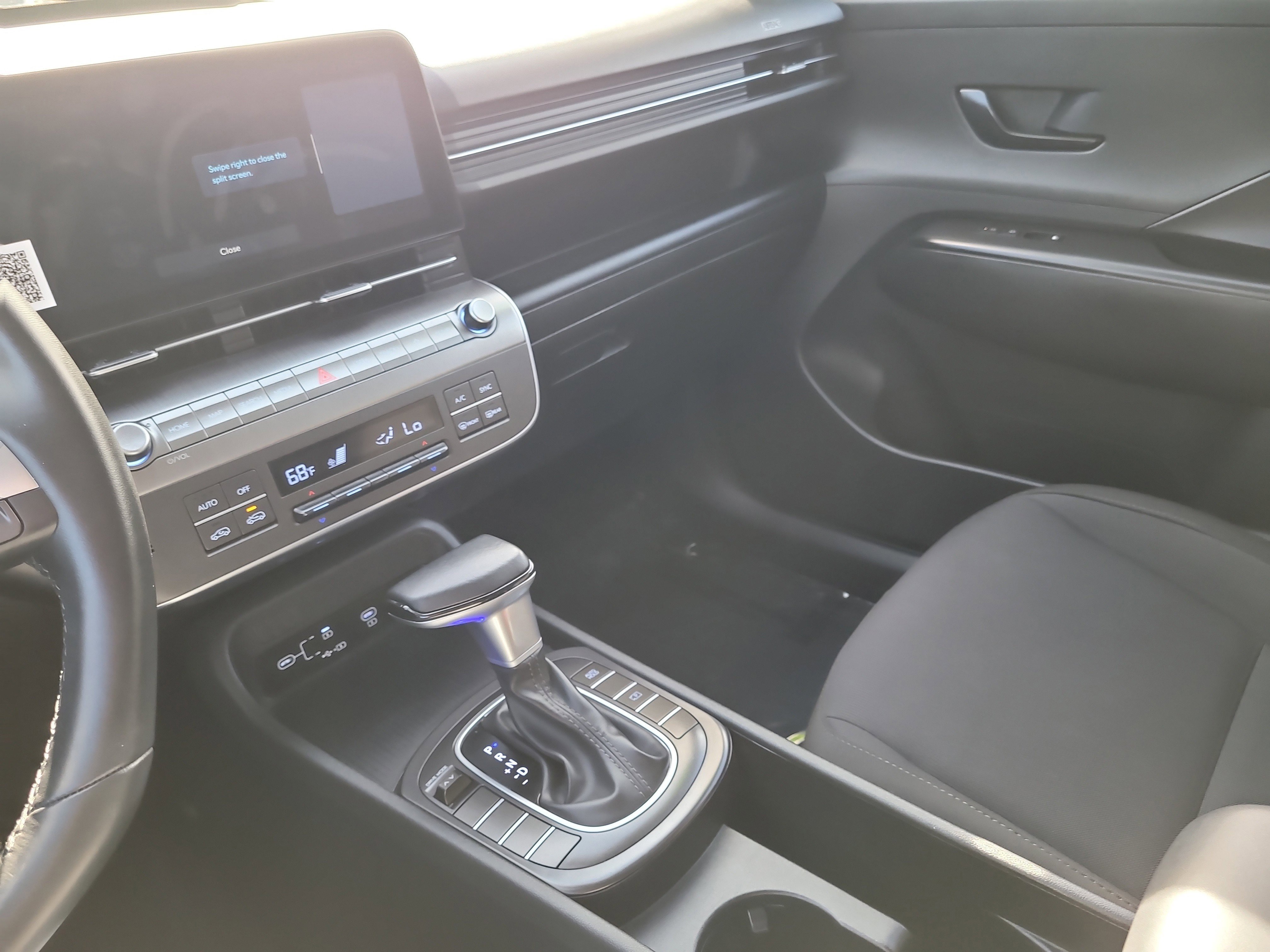 Used 2025 Hyundai Kona SEL image 22