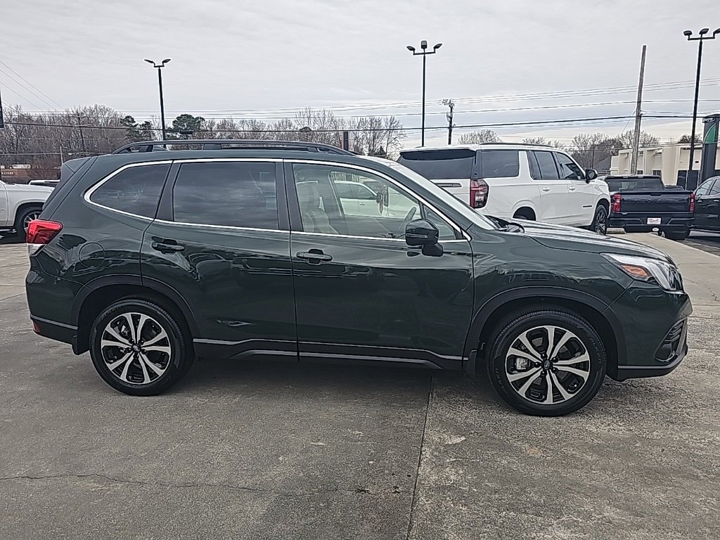 Used 2022 Subaru Forester Limited image 2