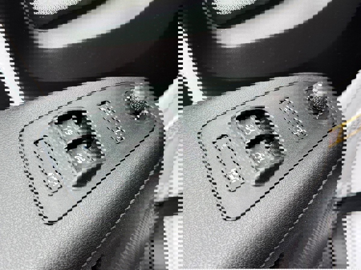 Used 2025 RAM ProMaster 2500 w/ Convenience Group image 28