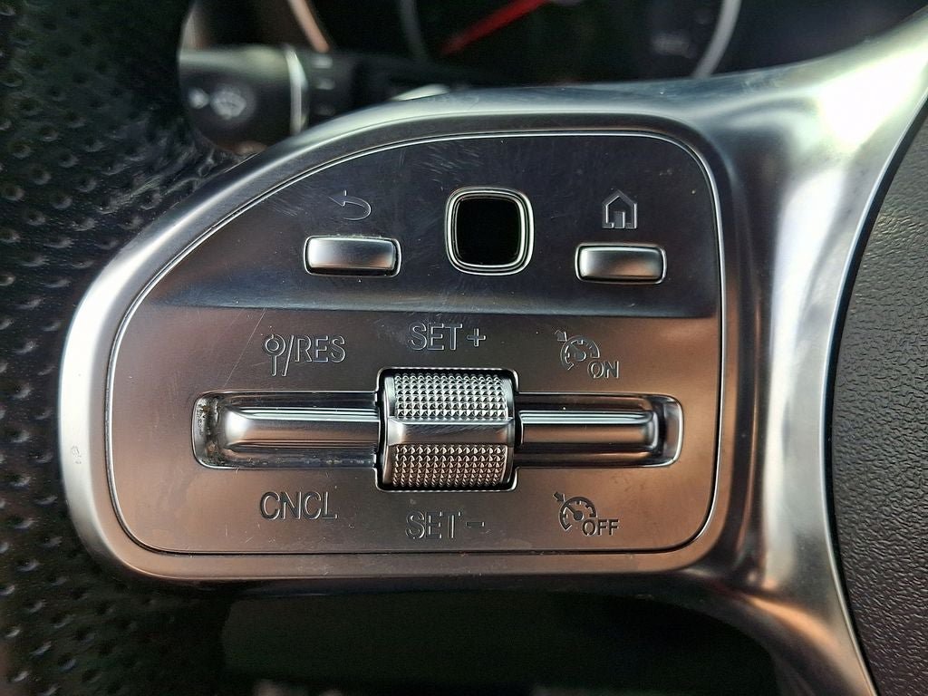 Used 2022 Mercedes-Benz GLC 300 4MATIC image 21