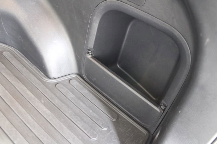 Used 2021 Toyota RAV4 LE image 15