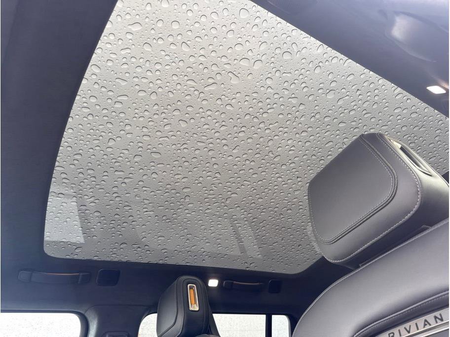 Used 2022 Rivian R1S Launch Edition image 20