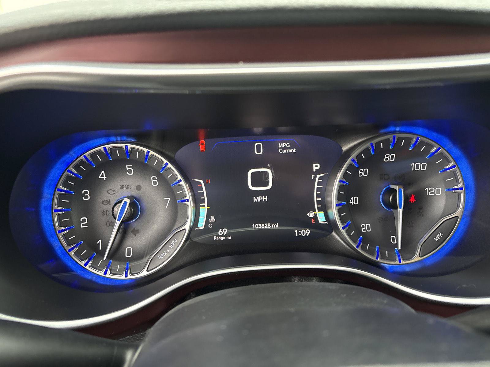 Used 2020 Chrysler Pacifica Limited FWD image 17