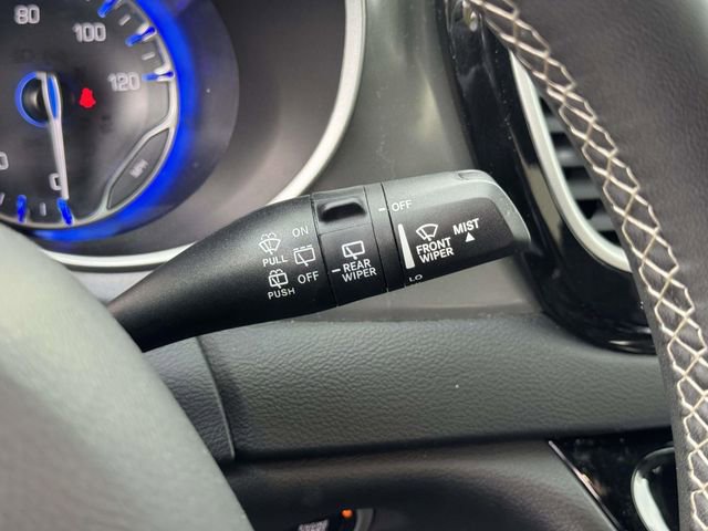 Used 2025 Chrysler Pacifica Select FWD image 27