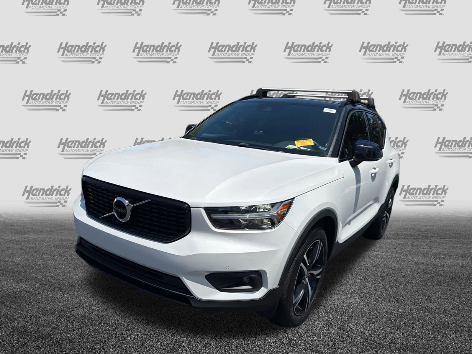 Used 2022 Volvo XC40 T4 R-Design w/ Protection Package Premier FWD image 6