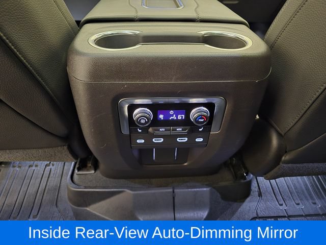 Used 2021 GMC Yukon XL Denali w/ Denali Ultimate Package AWD/4WD image 32