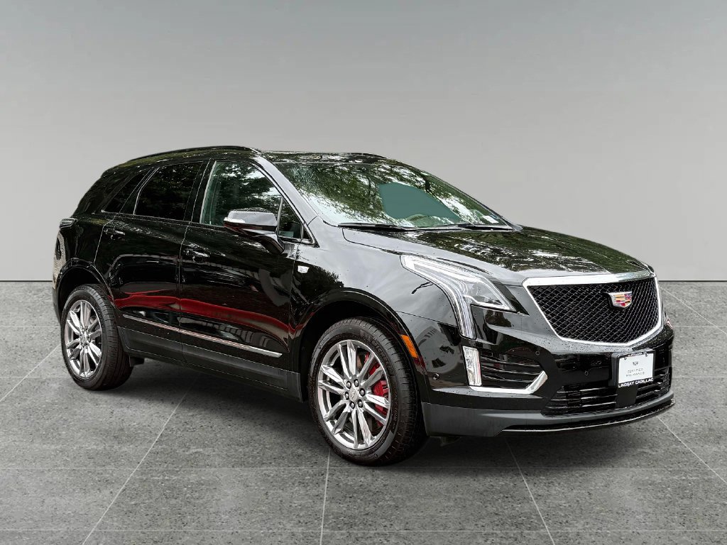 Certified 2026 Cadillac XT5 Sportv w/ LPO, Floor Liner Package AWD/4WD image 9