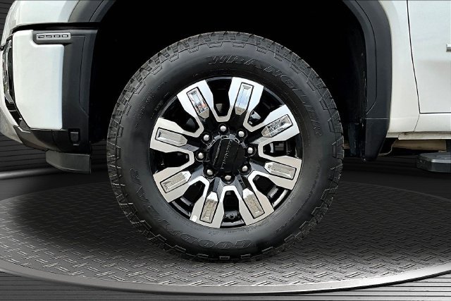 Used 2025 GMC Sierra 2500 Denali w/ Technology Package AWD/4WD image 35