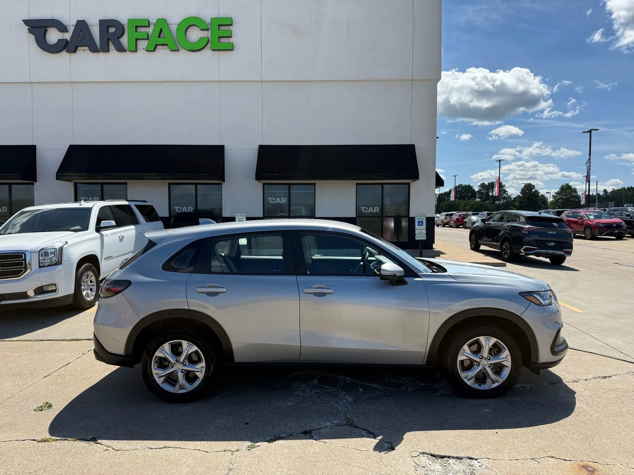 Used 2023 Honda HR-V LX image 17