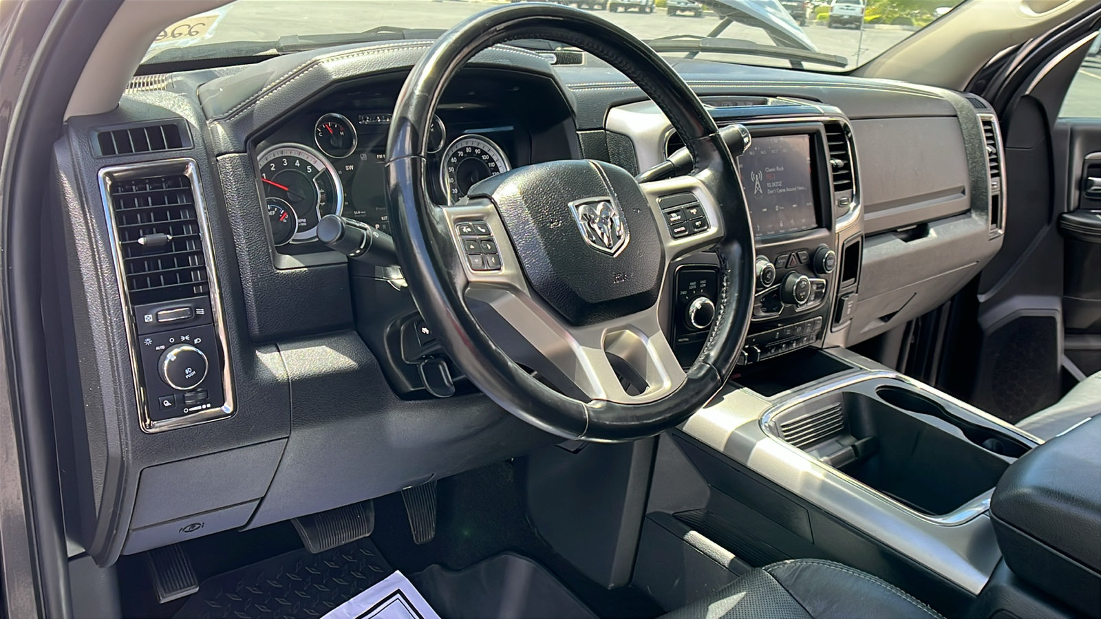 Used 2018 RAM 2500 Laramie w/ Sport Appearance Group AWD/4WD image 18