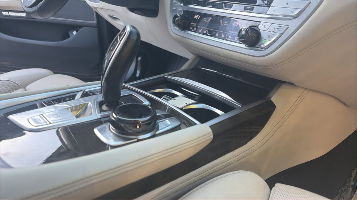 Used 2018 BMW 740i xDrive w/ Executive Package AWD/4WD image 20