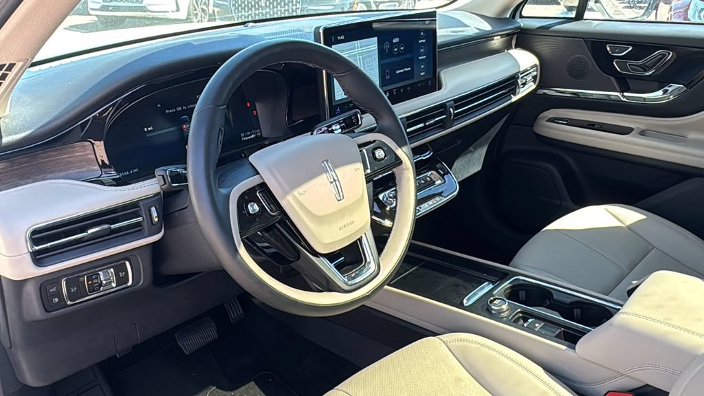 New 2025 Lincoln Corsair Grand Touring w/ Equipment Group 301A AWD/4WD image 18