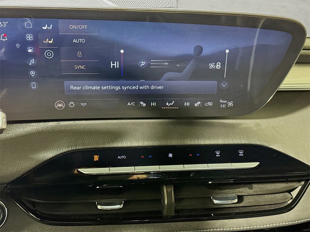 Certified 2025 Buick Enclave Preferred image 14