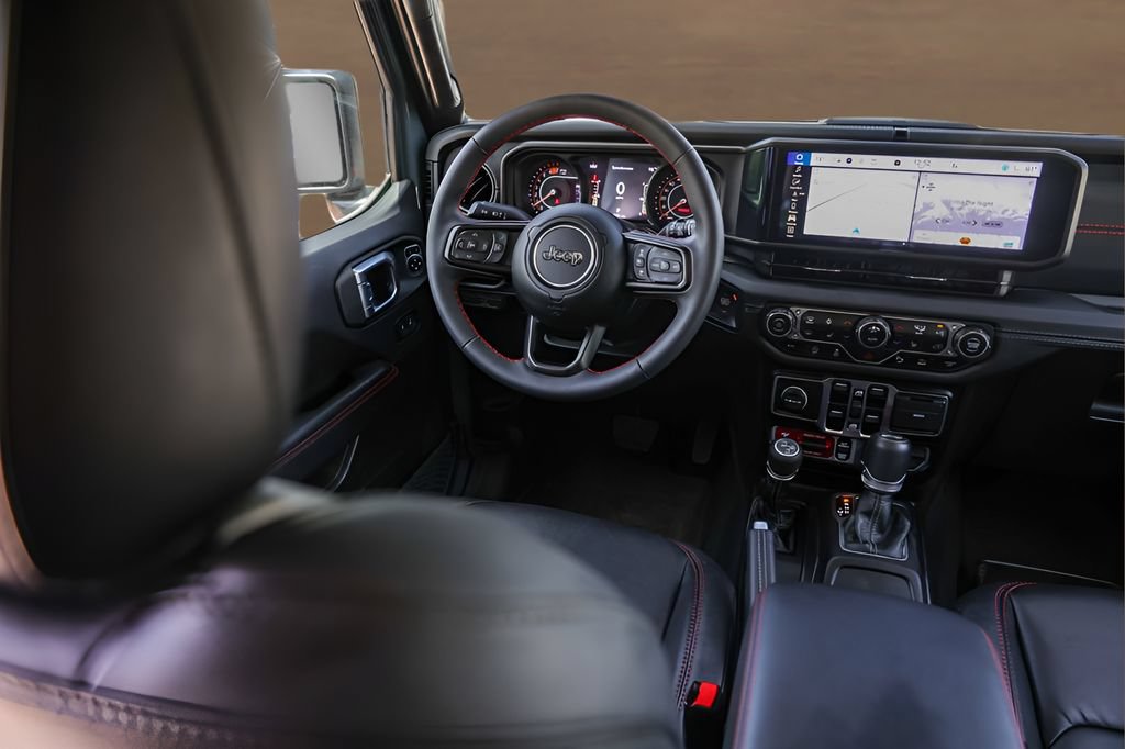 Used 2024 Jeep Wrangler Unlimited Rubicon AWD/4WD image 23