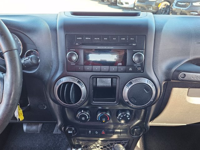 Used 2018 Jeep Wrangler Unlimited Sport w/ Connectivity Group AWD/4WD image 20