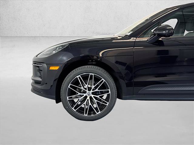 Used 2026 Porsche Macan AWD/4WD image 29