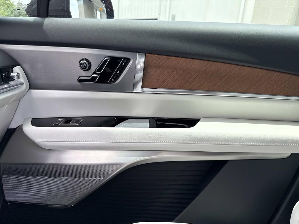 New 2026 Cadillac Vistiq Sport image 22