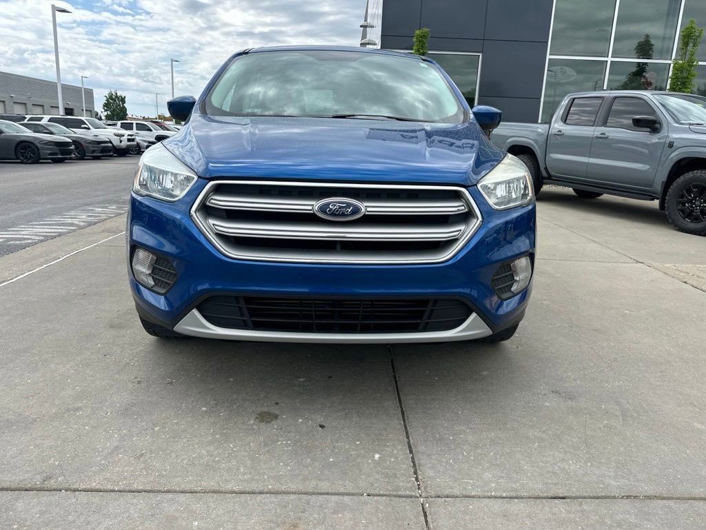 Used 2017 Ford Escape SE AWD/4WD image 3