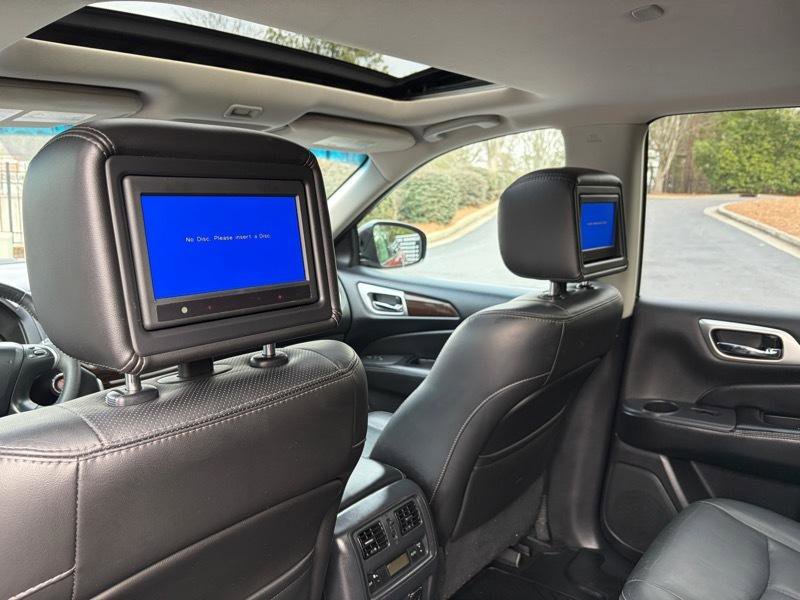 Used 2014 Nissan Pathfinder Platinum w/ Platinum Premium Package FWD image 35