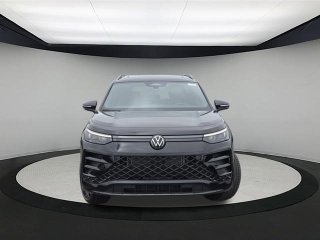 New 2026 Volkswagen Tiguan SE R-Line AWD/4WD image 2