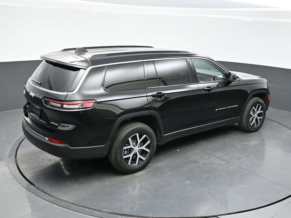 Used 2024 Jeep Grand Cherokee L Limited w/ Luxury Tech Group II image 32