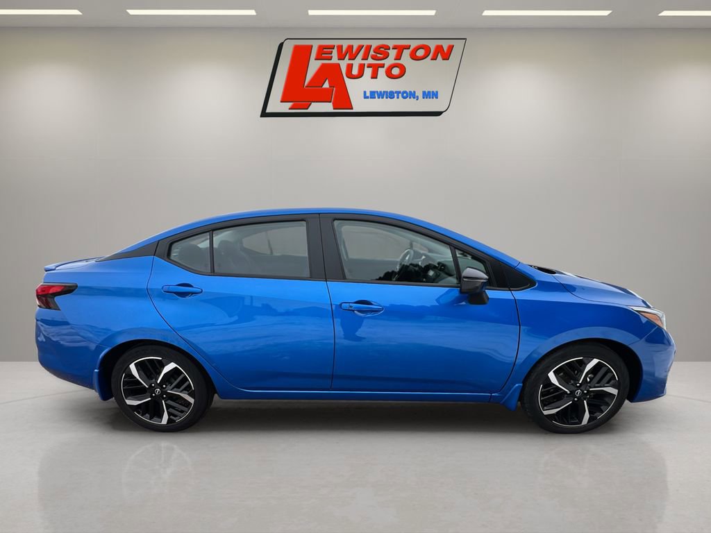 Used 2024 Nissan Versa SR image 13