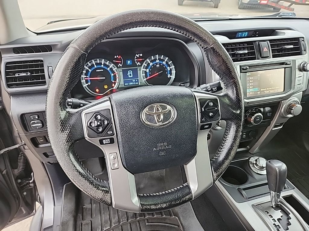 Used 2014 Toyota 4Runner SR5 AWD/4WD image 10