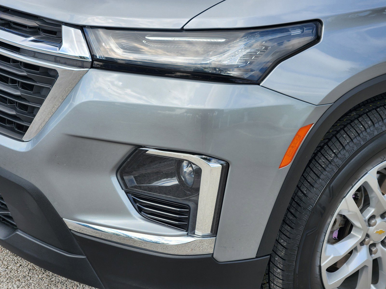 Used 2023 Chevrolet Traverse LS FWD image 27