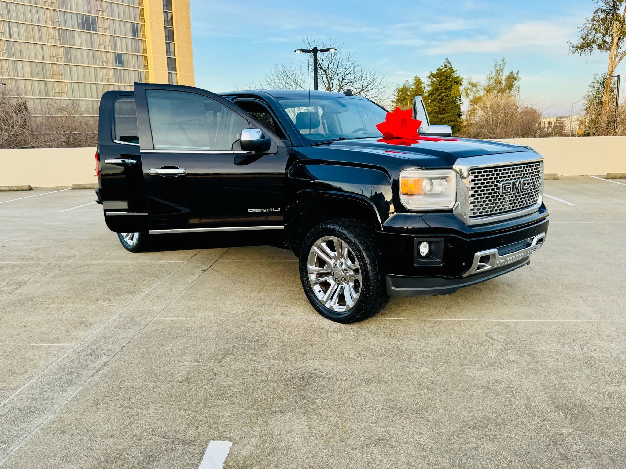 Used 2014 GMC Sierra 1500 Denali image 39