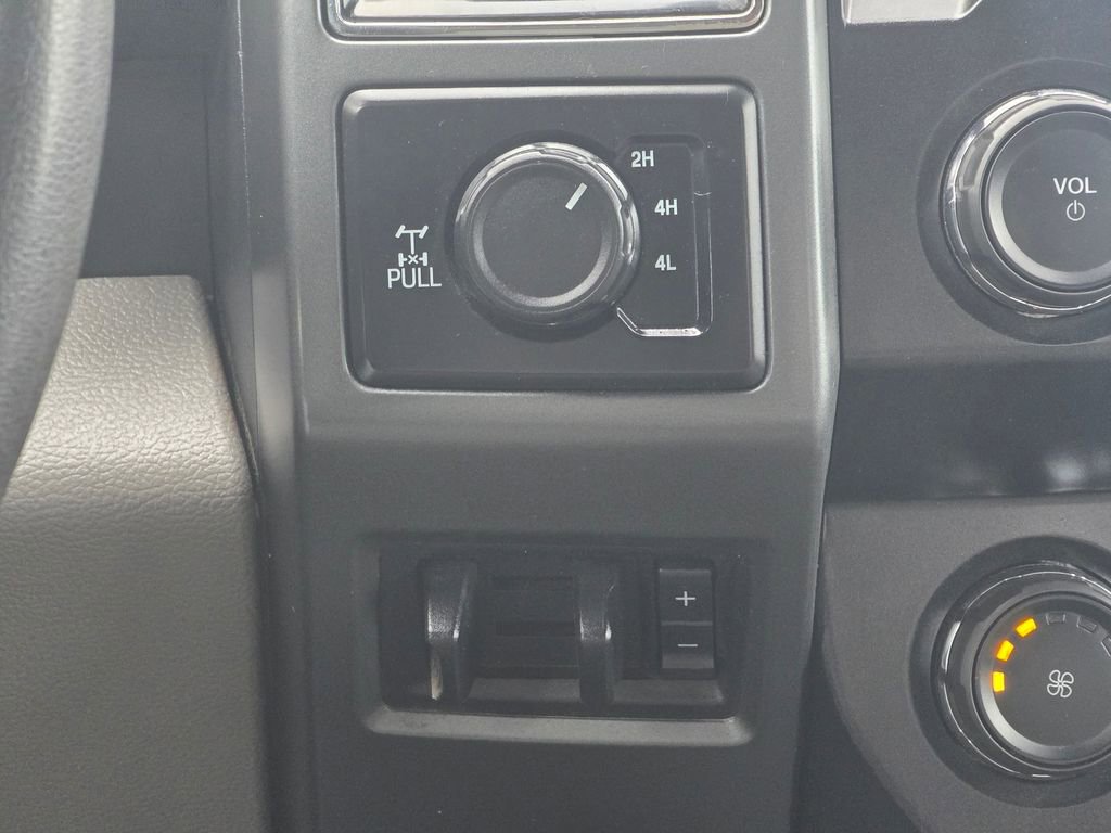 Used 2021 Ford F350 XLT w/ XLT Value Package image 16