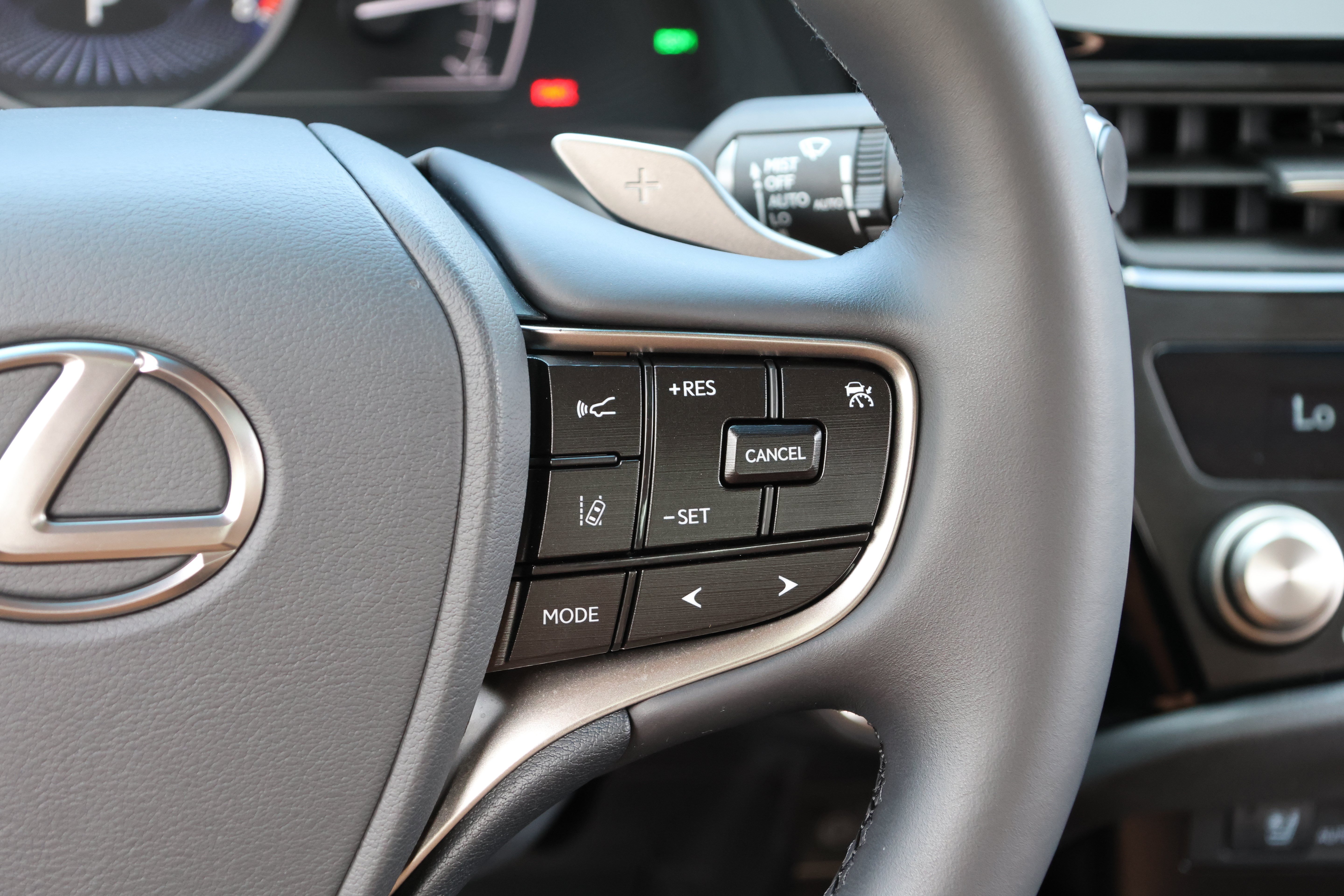 Certified 2025 Lexus ES 350 w/ Premium Package FWD image 20