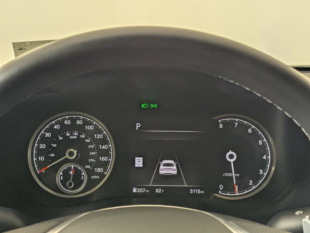 Used 2026 Genesis G70 2.5T RWD image 19