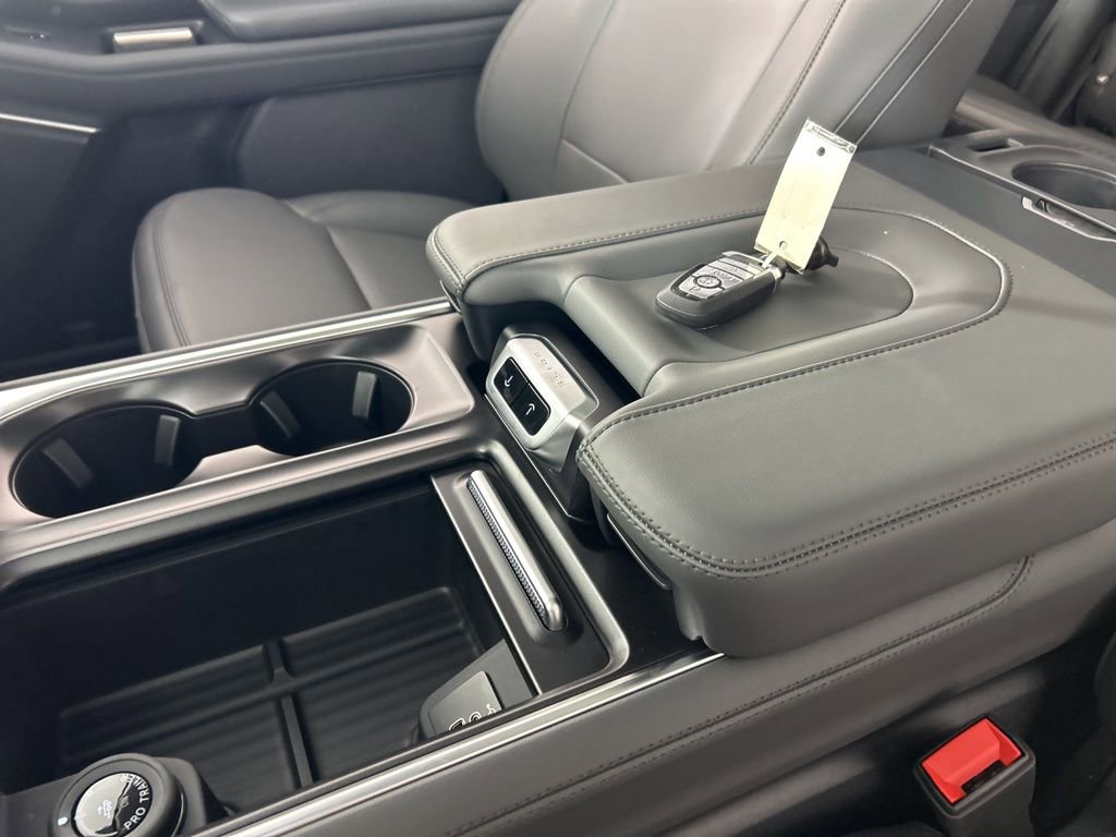 New 2026 Ford Expedition Active image 19