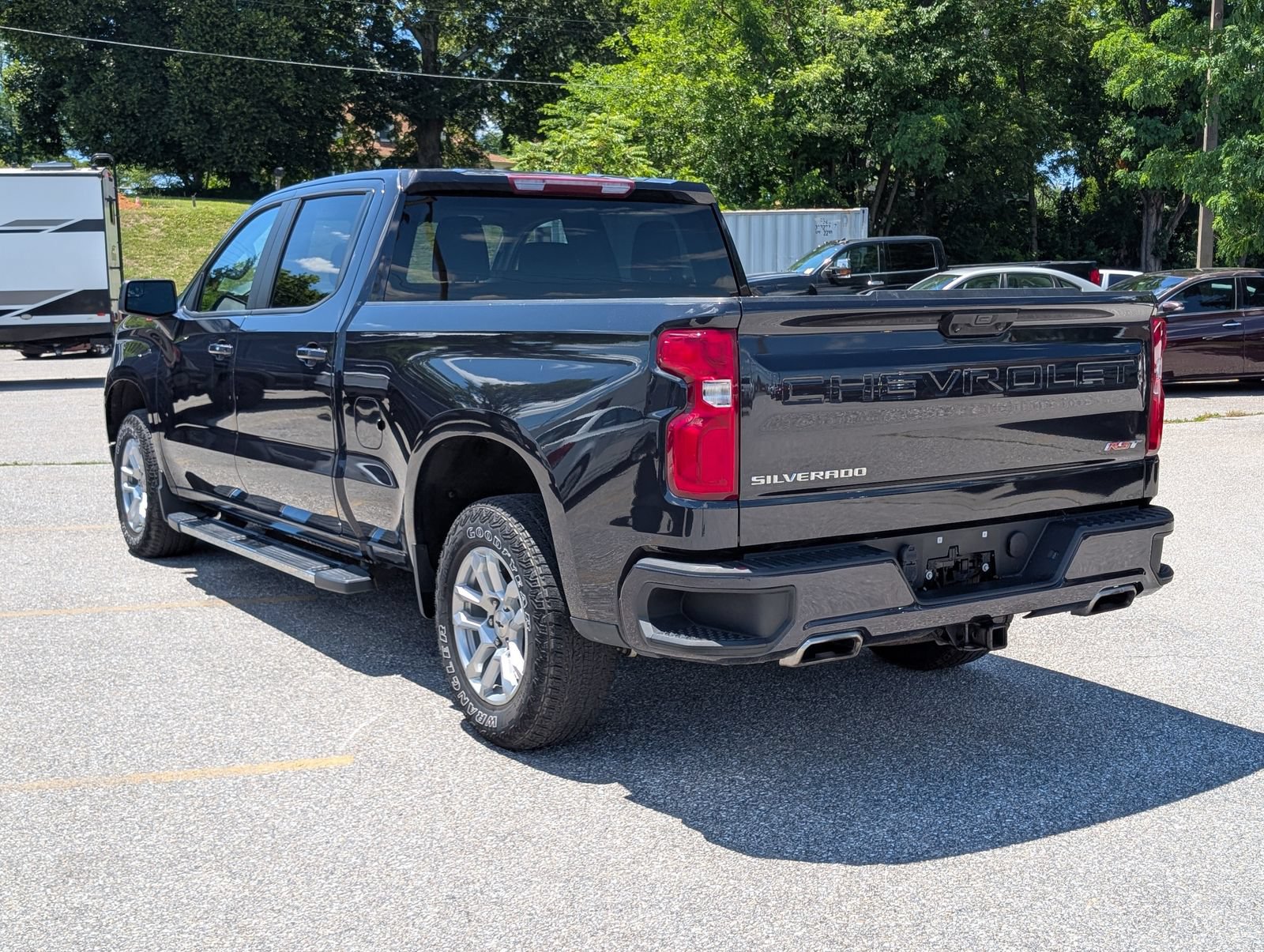 Used 2022 Chevrolet Silverado 1500 RST w/ Z71 Off-Road Package AWD/4WD image 5