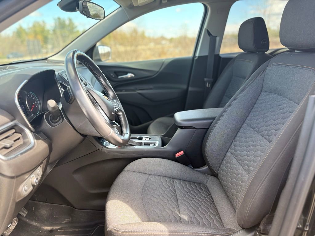 Used 2020 Chevrolet Equinox LT w/ Driver Convenience Package image 10