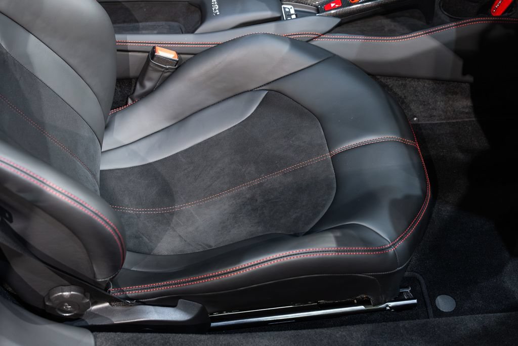 Certified 2021 Ferrari F8 Tributo RWD image 46