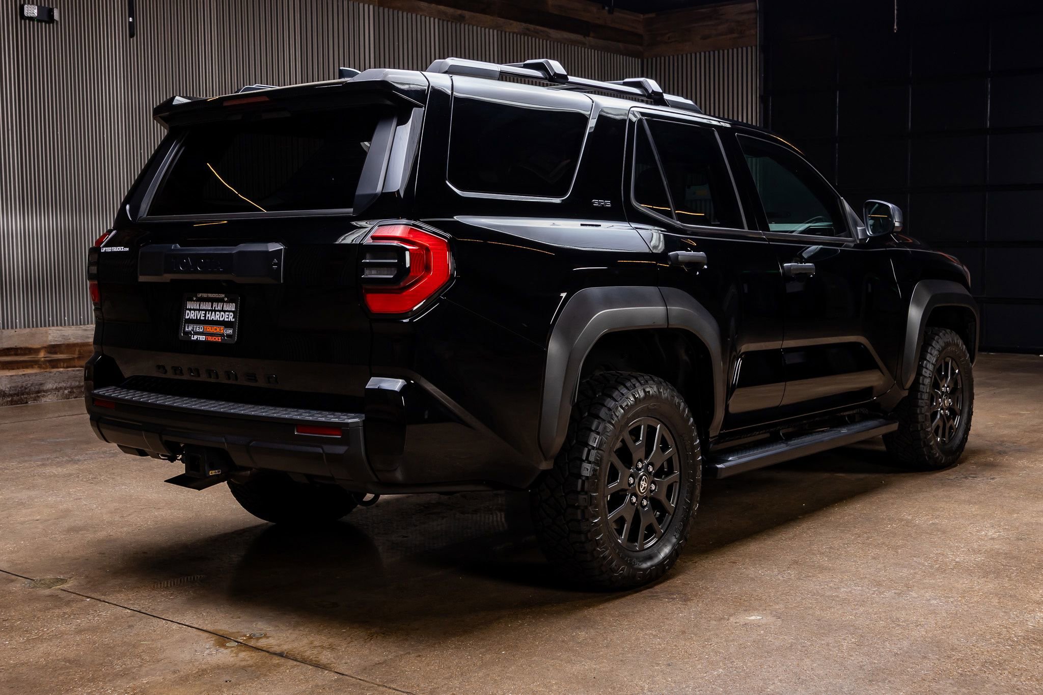 Used 2025 Toyota 4Runner SR5 AWD/4WD image 9