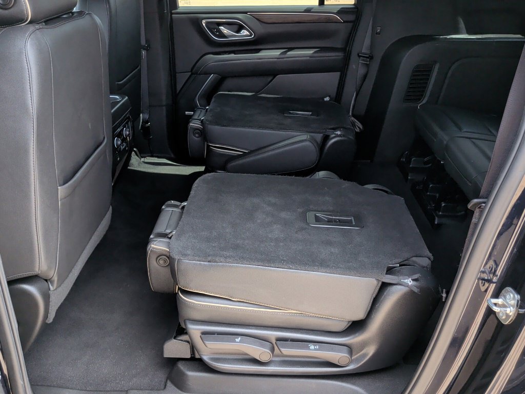 Used 2023 Chevrolet Suburban Premier AWD/4WD image 41