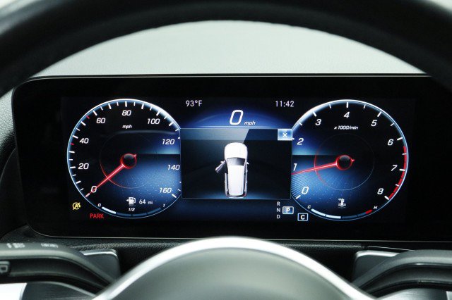 Used 2022 Mercedes-Benz GLB 250 w/ Premium Package image 15