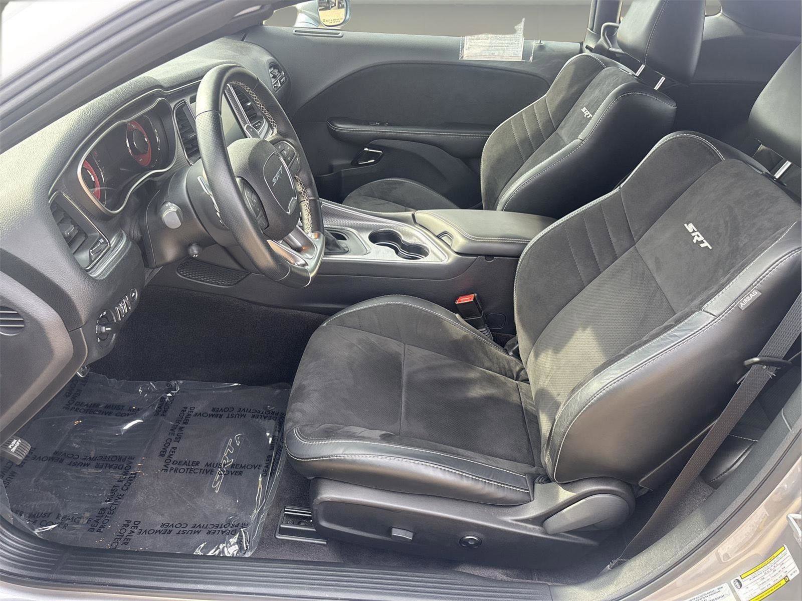 Used 2016 Dodge Challenger SRT Hellcat image 3